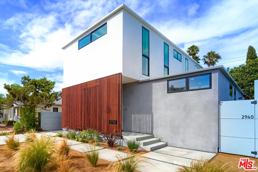 Property photo for 2938 Kelton Ave, Los Angeles, CA