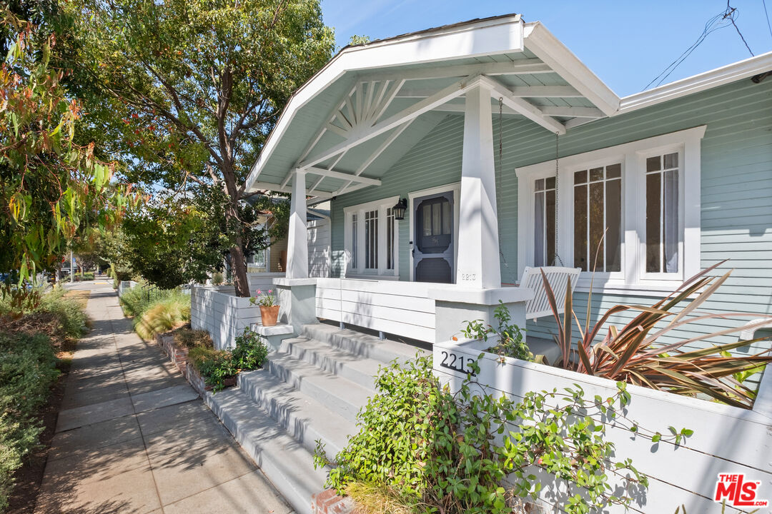 Property photo for 2213 Arizona Ave, Santa Monica, CA