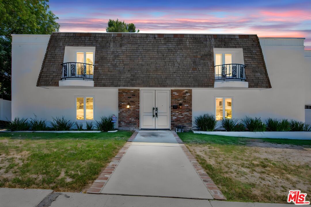 Property photo for 16608 Park Lane Cir, Los Angeles, CA