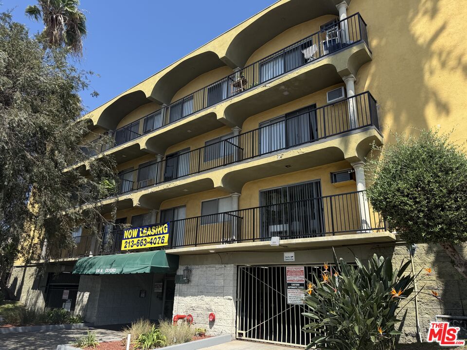 Property photo for 124 N Oxford Ave, Los Angeles, CA