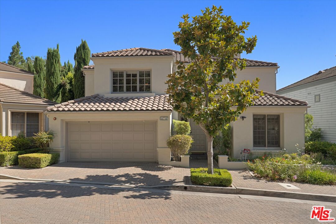 Property photo for 11738 Ipswich Ct, Los Angeles, CA