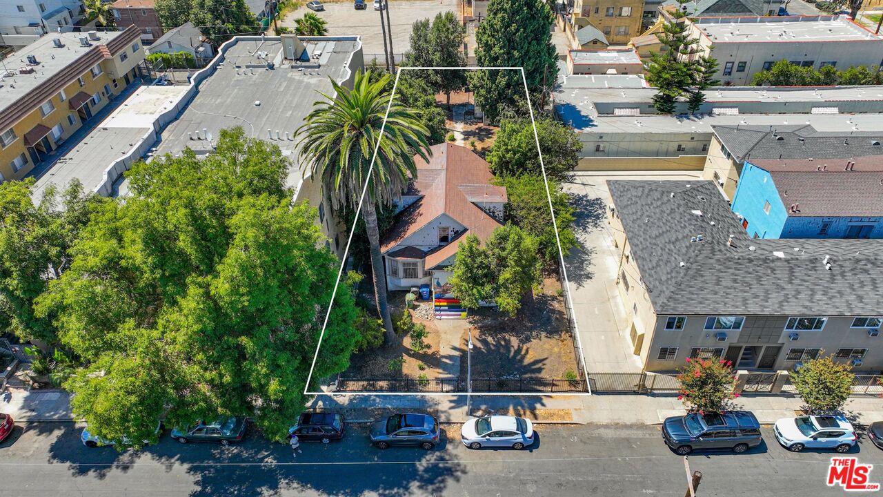 Property photo for 3015 Shrine Pl, Los Angeles, CA