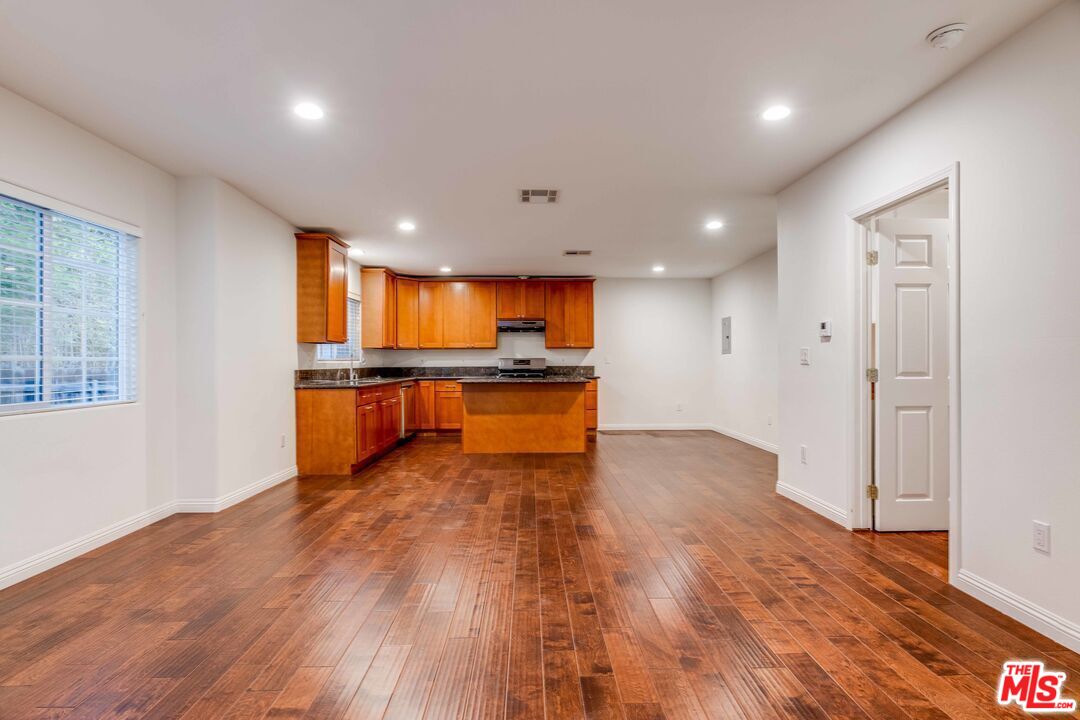 Property photo for 4848 Oakwood Ave, Los Angeles, CA