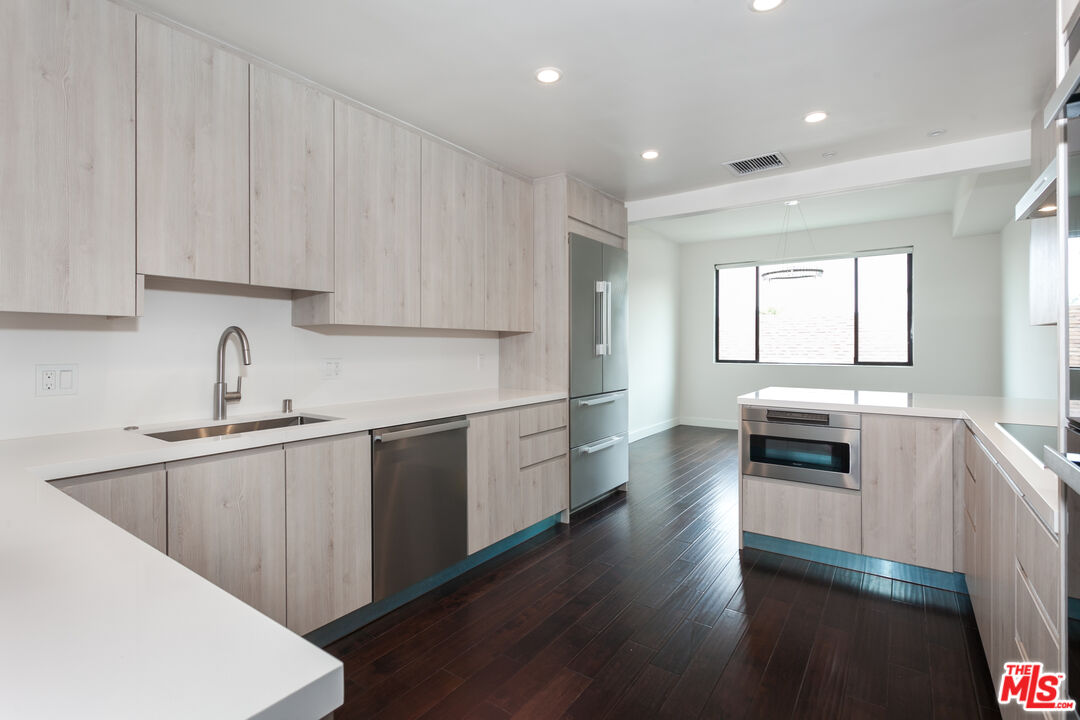 Property photo for 430 N MAPLE DR, #206, Beverly Hills, CA