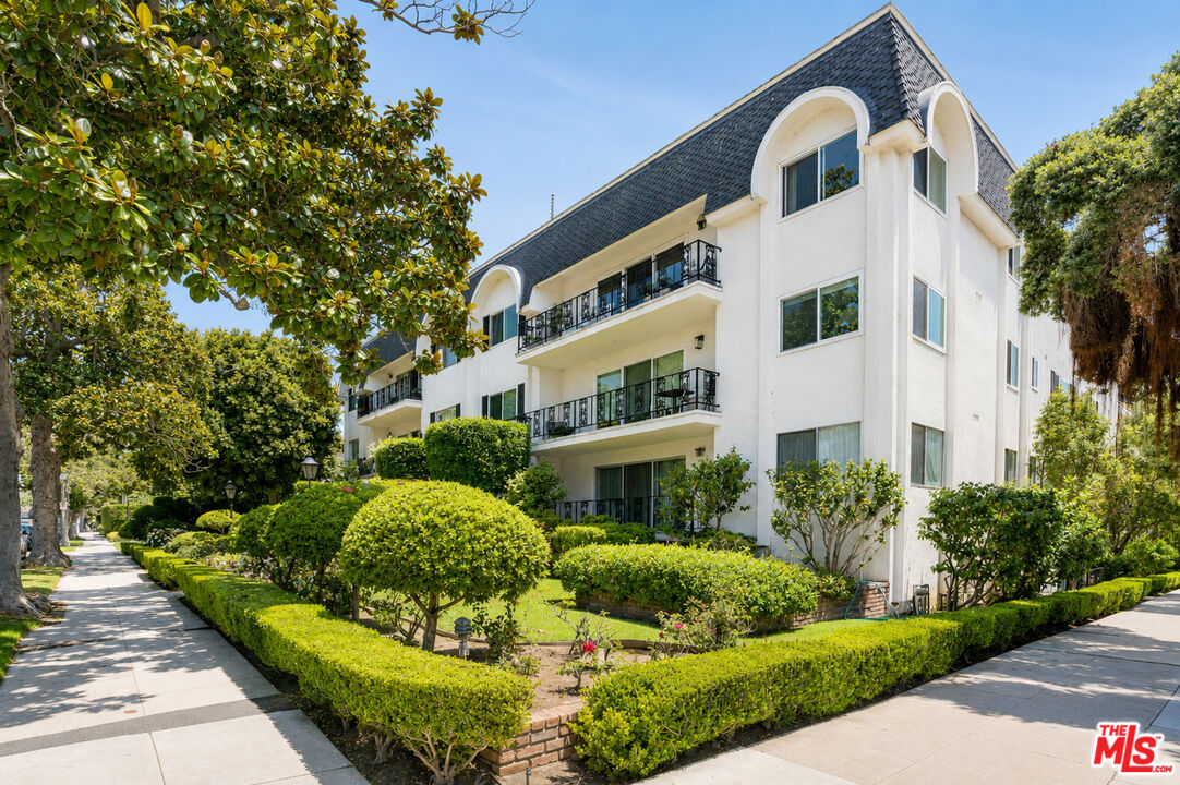Property photo for 404 San Vicente Blvd, #204, Santa Monica, CA