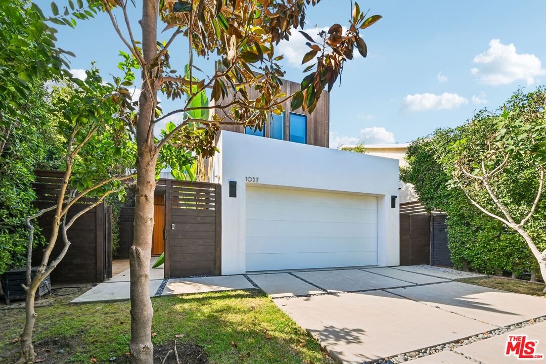 Property photo for 1037 Palms Blvd, Los Angeles, CA