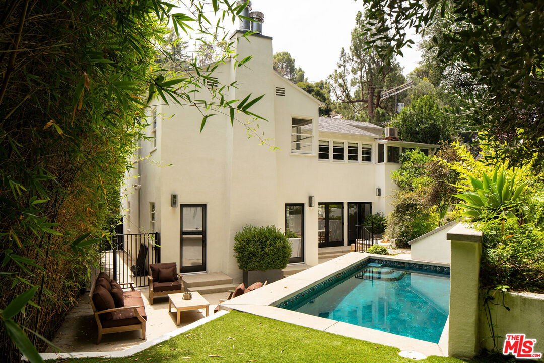 Property photo for 2845 N Beachwood Dr, Los Angeles, CA