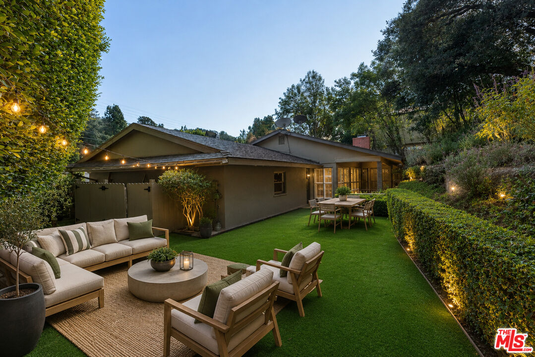 Property photo for 2559 Hutton Dr, Los Angeles, CA