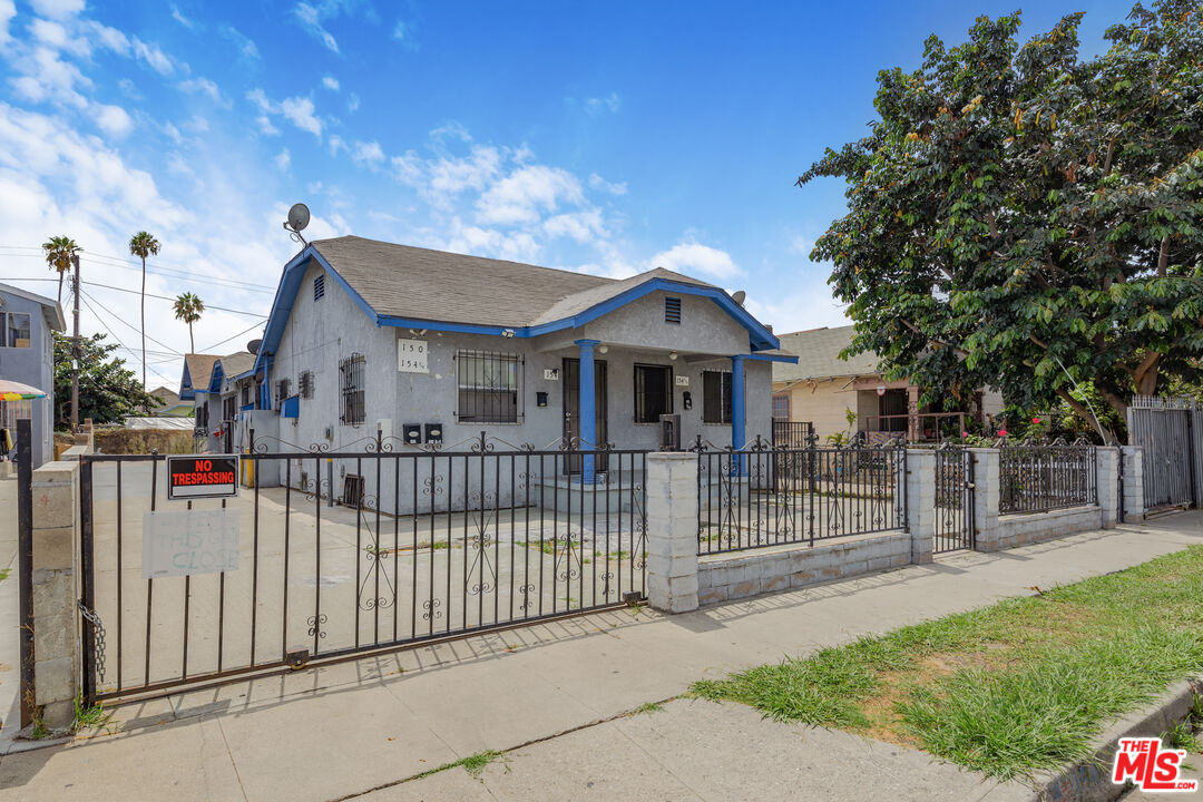Property photo for 150 W 76th St, Los Angeles, CA