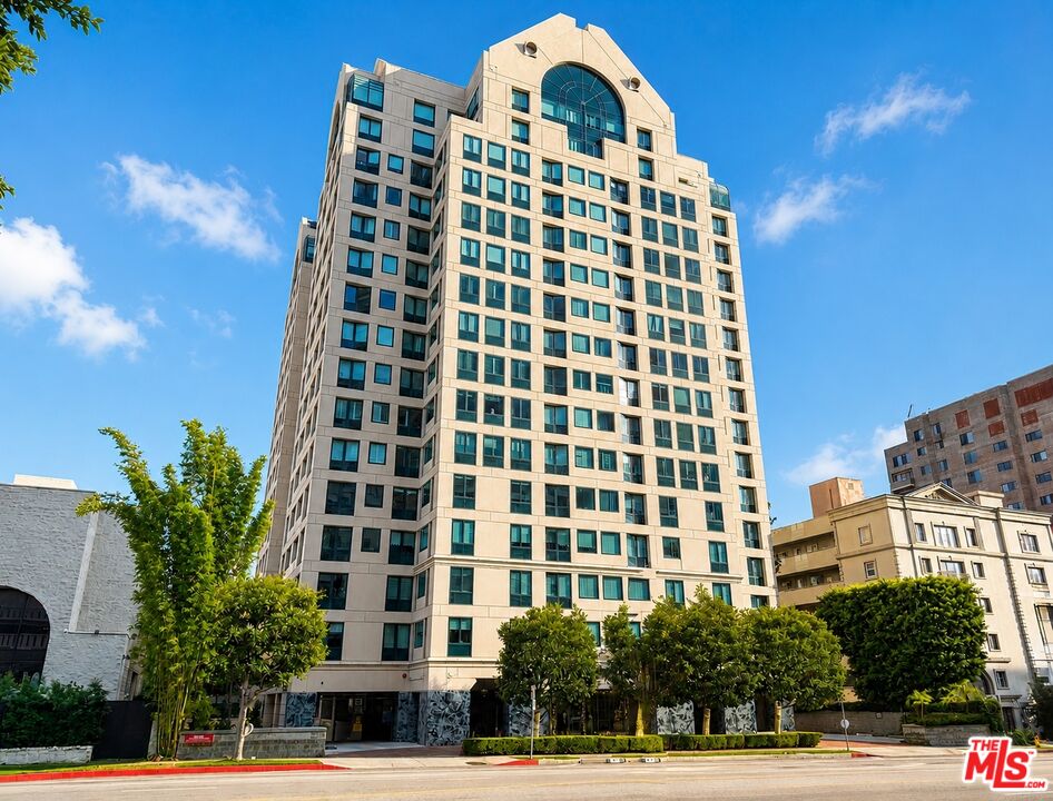 Property photo for 10520 Wilshire Blvd, #701, Los Angeles, CA