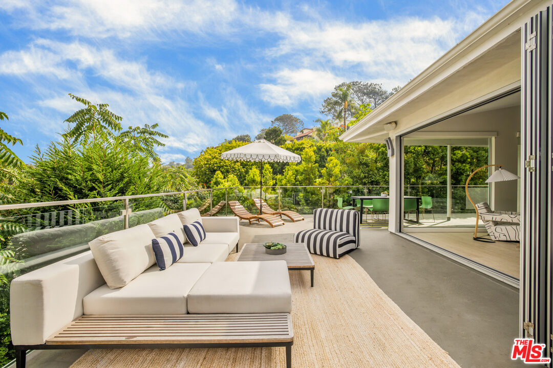 Property photo for 279 Mabery Rd, Santa Monica, CA