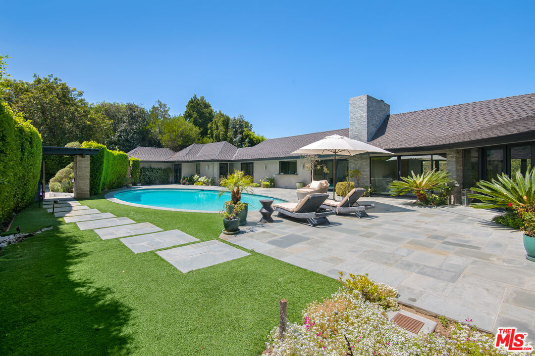 Property photo for 3035 Lake Glen Dr, Beverly Hills, CA