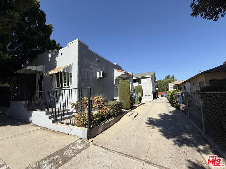 Property photo for 4254 Verdugo Rd, Los Angeles, CA