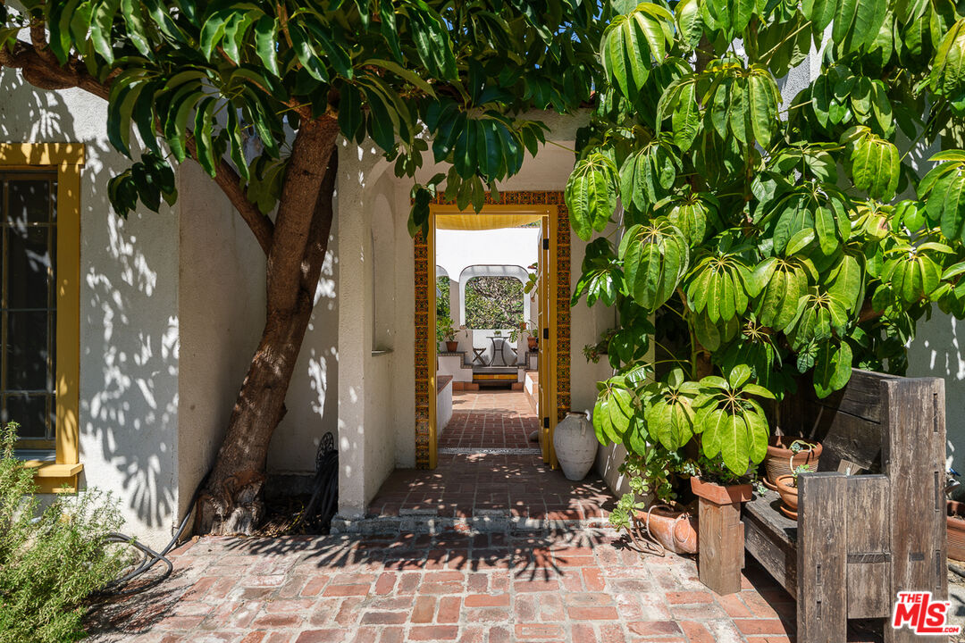 Property photo for 1633 Lemoyne St, Los Angeles, CA