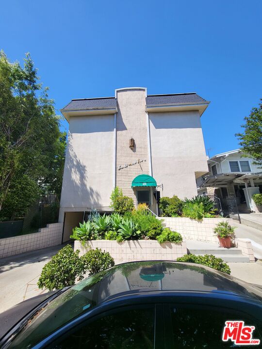 Property photo for 311 S Norton Ave, #102, Los Angeles, CA