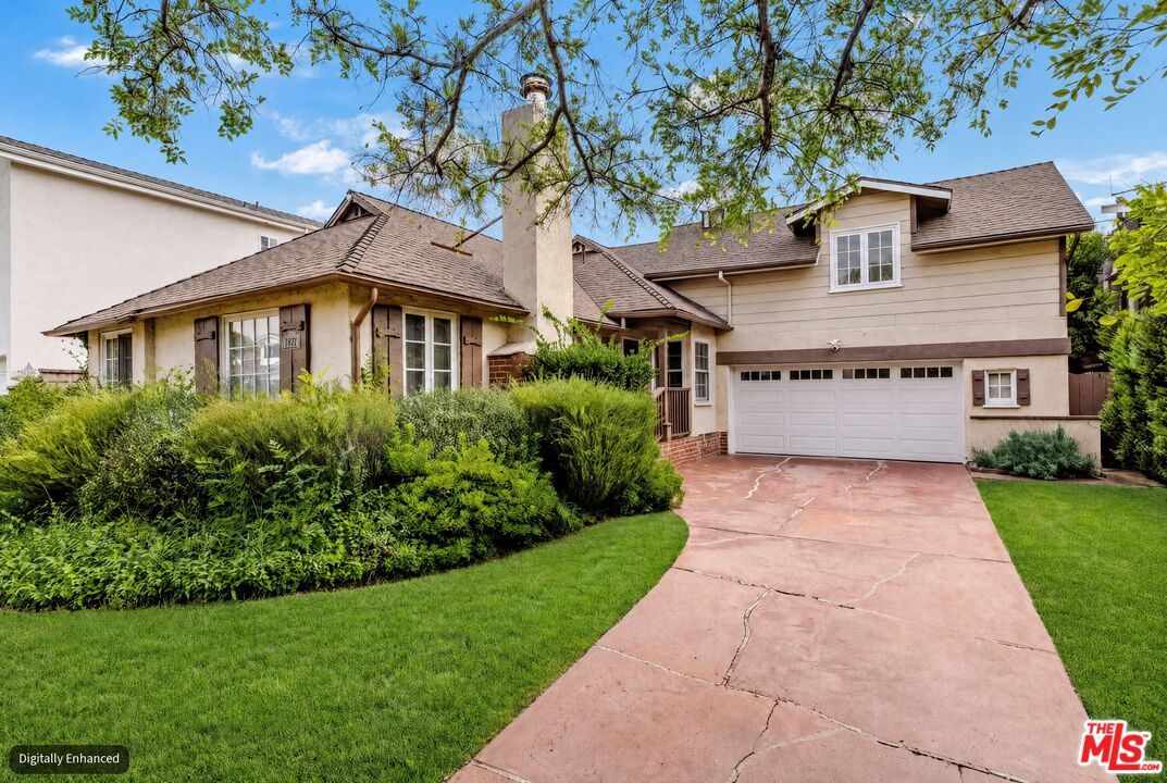 Property photo for 2932 S Beverly Dr, Los Angeles, CA