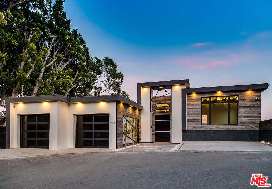 Property photo for 8401 WYNDHAM RD, Los Angeles, CA