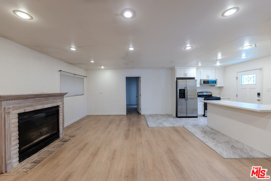 Property photo for 837 Sunset Ave, Venice, CA