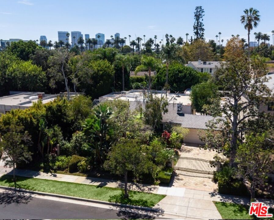 Property photo for 521 N Rexford Dr, Beverly Hills, CA