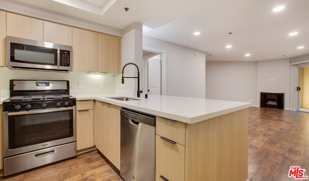 Property photo for 7660 Beverly Blvd, #115, Los Angeles, CA