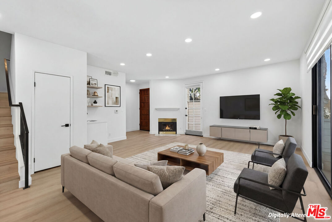 Property photo for 1754 11th St, #101, Santa Monica, CA