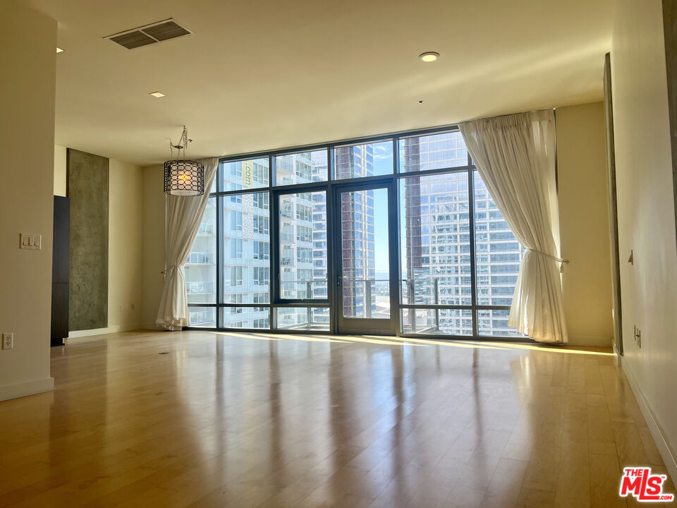 Property photo for 1100 S Hope St, #1704, Los Angeles, CA