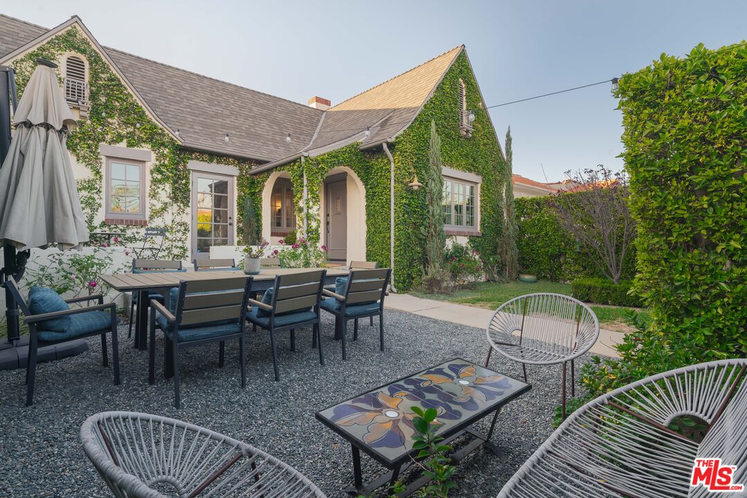 Property photo for 513 N Mansfield Ave, Los Angeles, CA