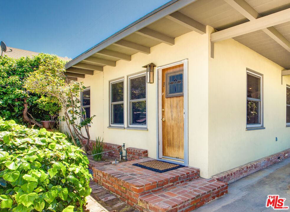 Property photo for 2454 7th St, #B, Santa Monica, CA