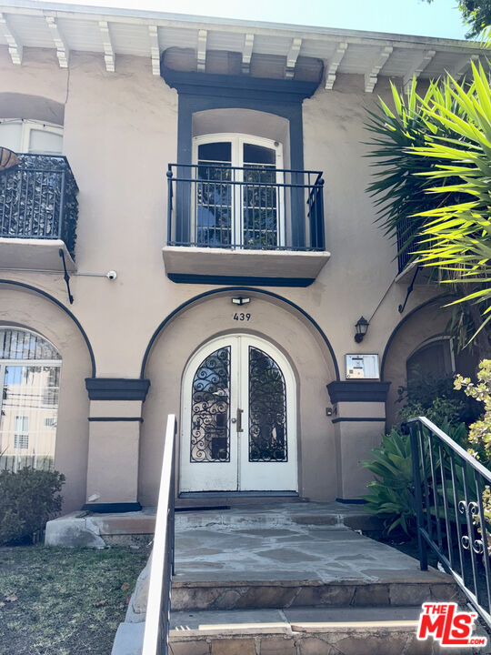 Property photo for 439 N Van Ness Ave, #1, Los Angeles, CA