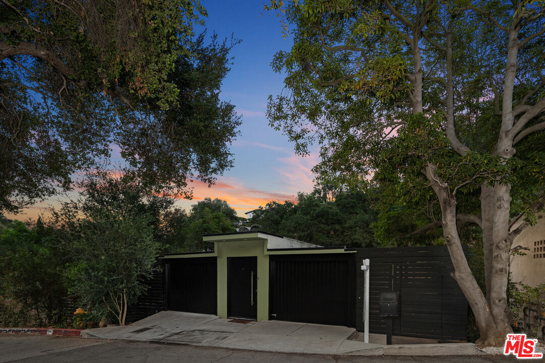 Property photo for 8867 Hollywood Hills Rd, Los Angeles, CA