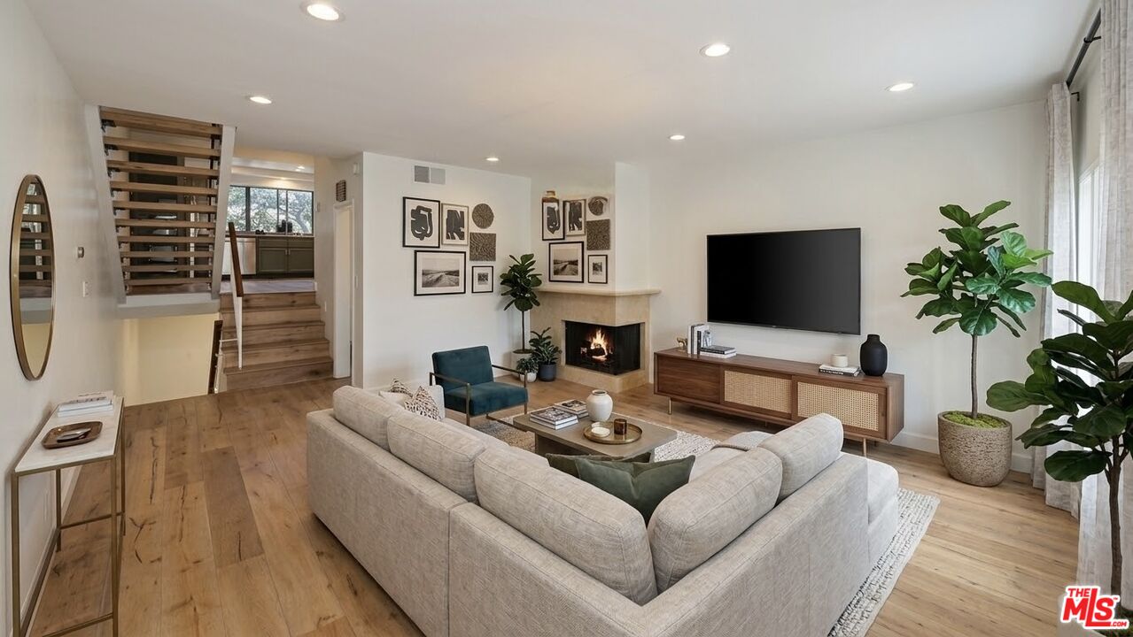 Property photo for 407 S Spalding Dr, #5, Beverly Hills, CA