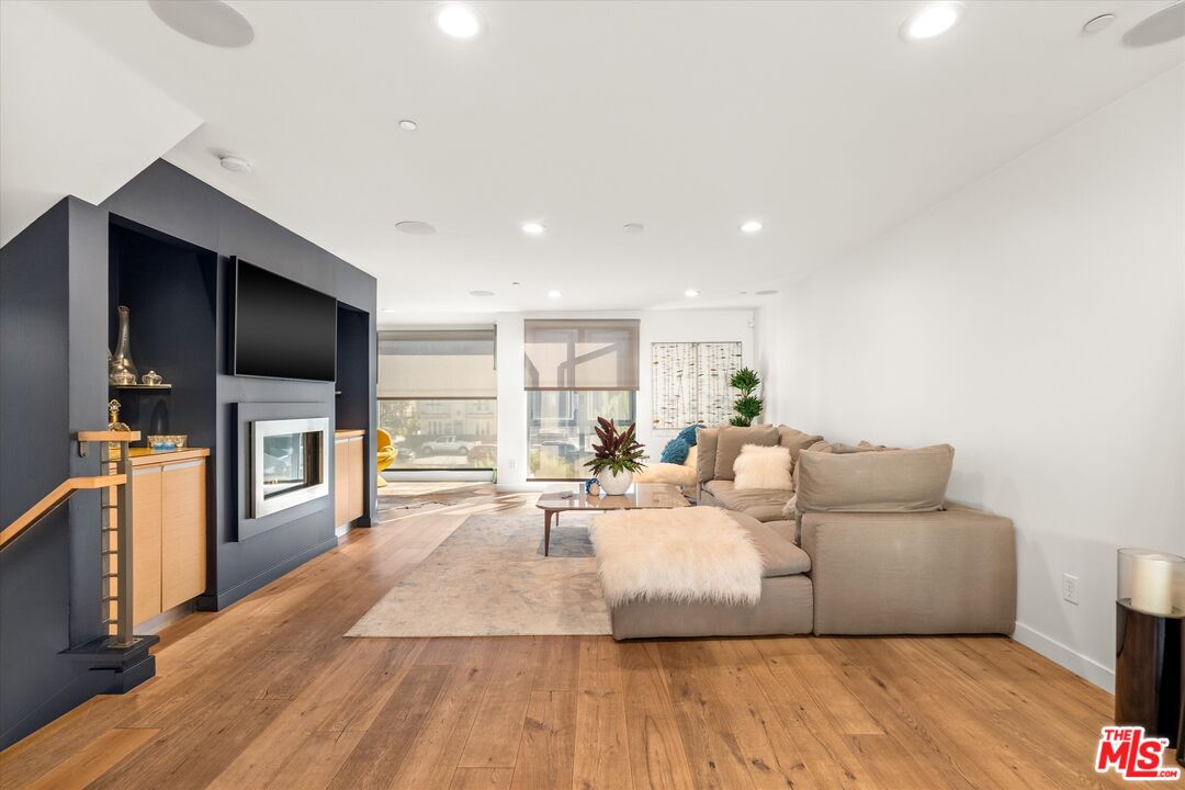 Property photo for 310 Washington Blvd, #503, Marina Del Rey, CA