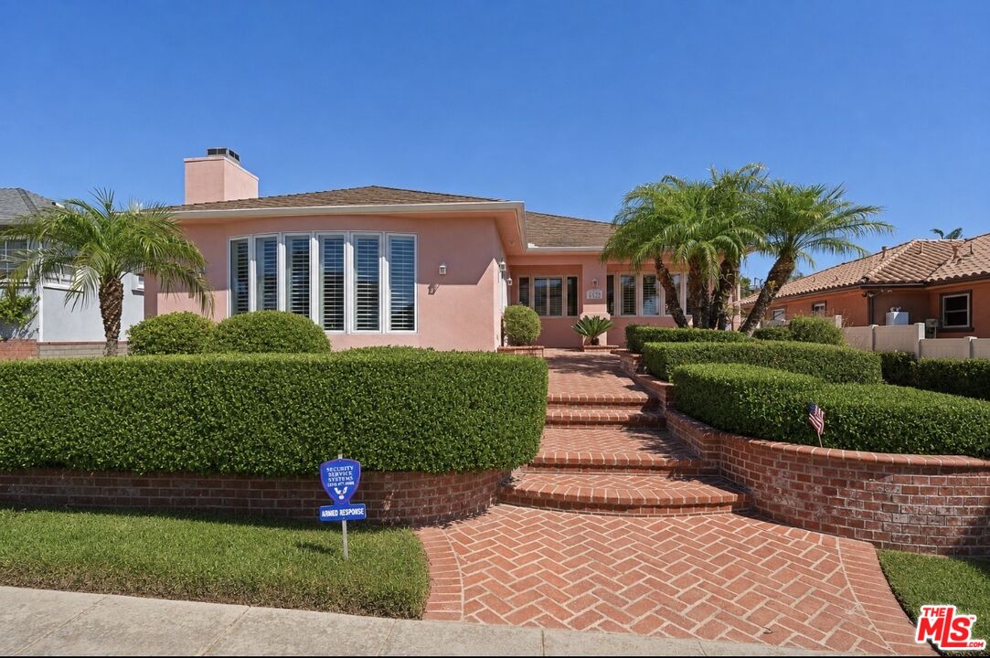 Property photo for 6222 Flores Ave, Los Angeles, CA