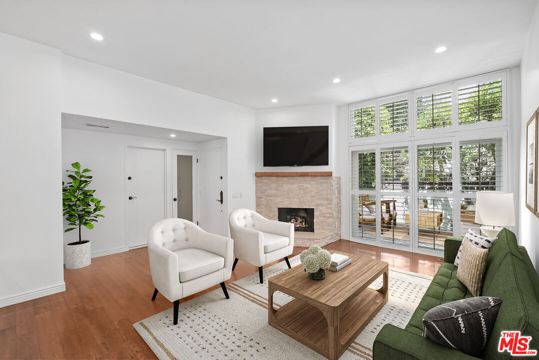 Property photo for 1622 Palisades Dr, Los Angeles, CA