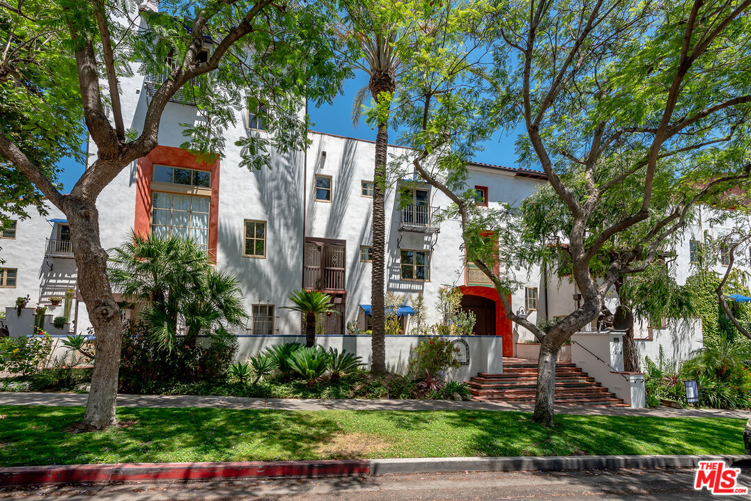 Property photo for 1414 N Harper Ave, #10, Los Angeles, CA