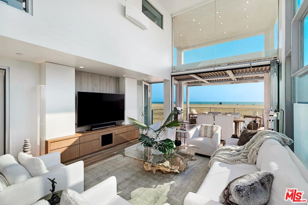 Property photo for 1255 Palisades Beach Rd, Santa Monica, CA