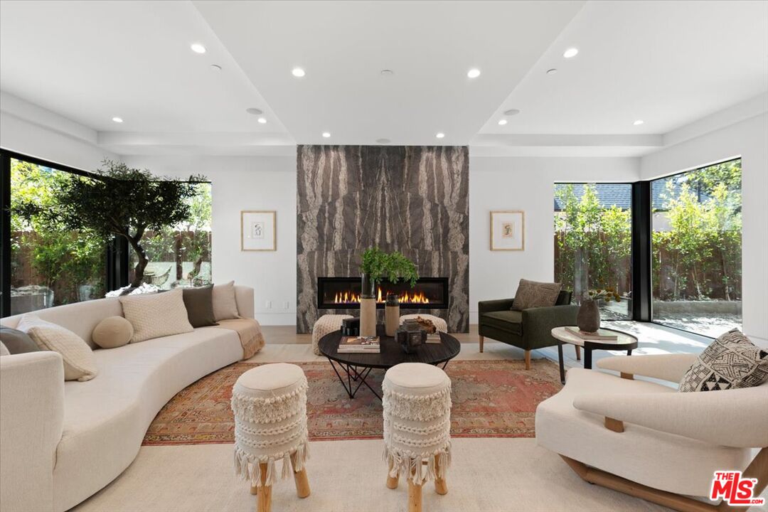 Property photo for 3848 Vantage Ave, Los Angeles, CA