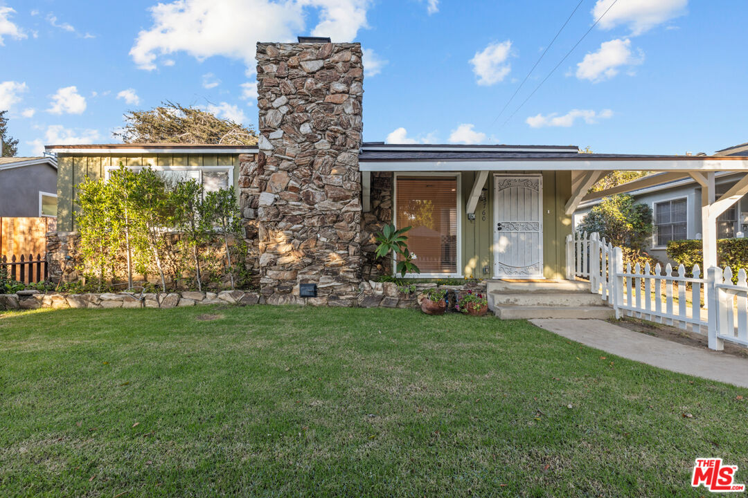Property photo for 3760 Beethoven St, Los Angeles, CA