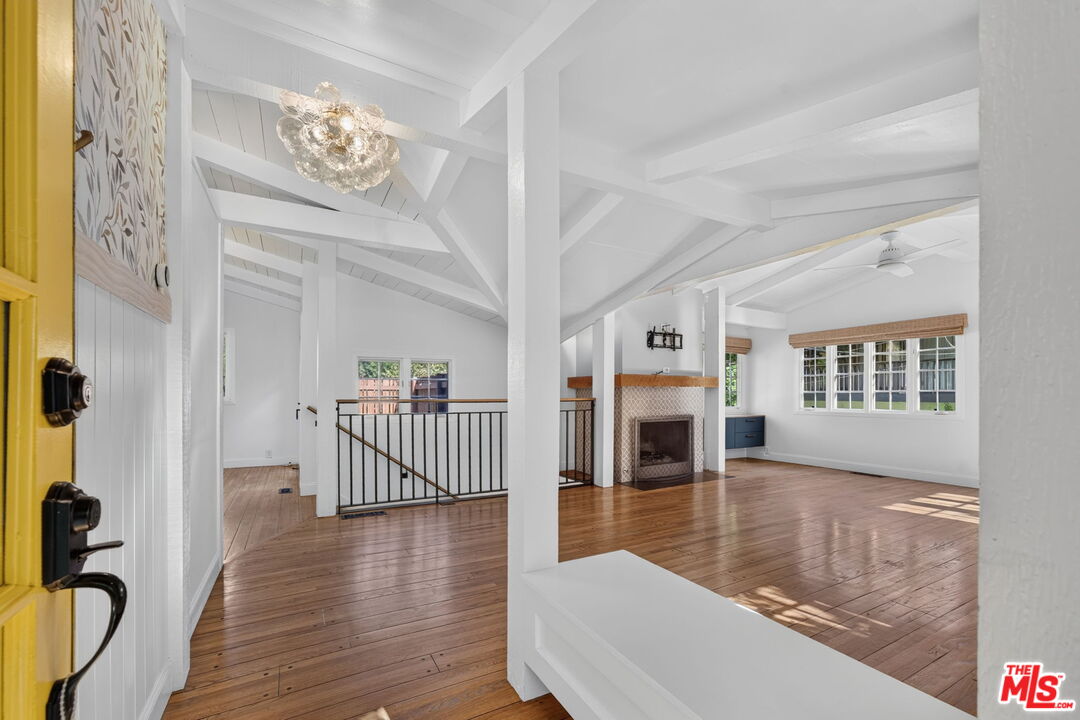 Property photo for 10421 Hebron Ln, Los Angeles, CA