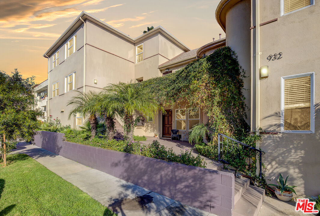 Property photo for 932 S Shenandoah St, #5, Los Angeles, CA