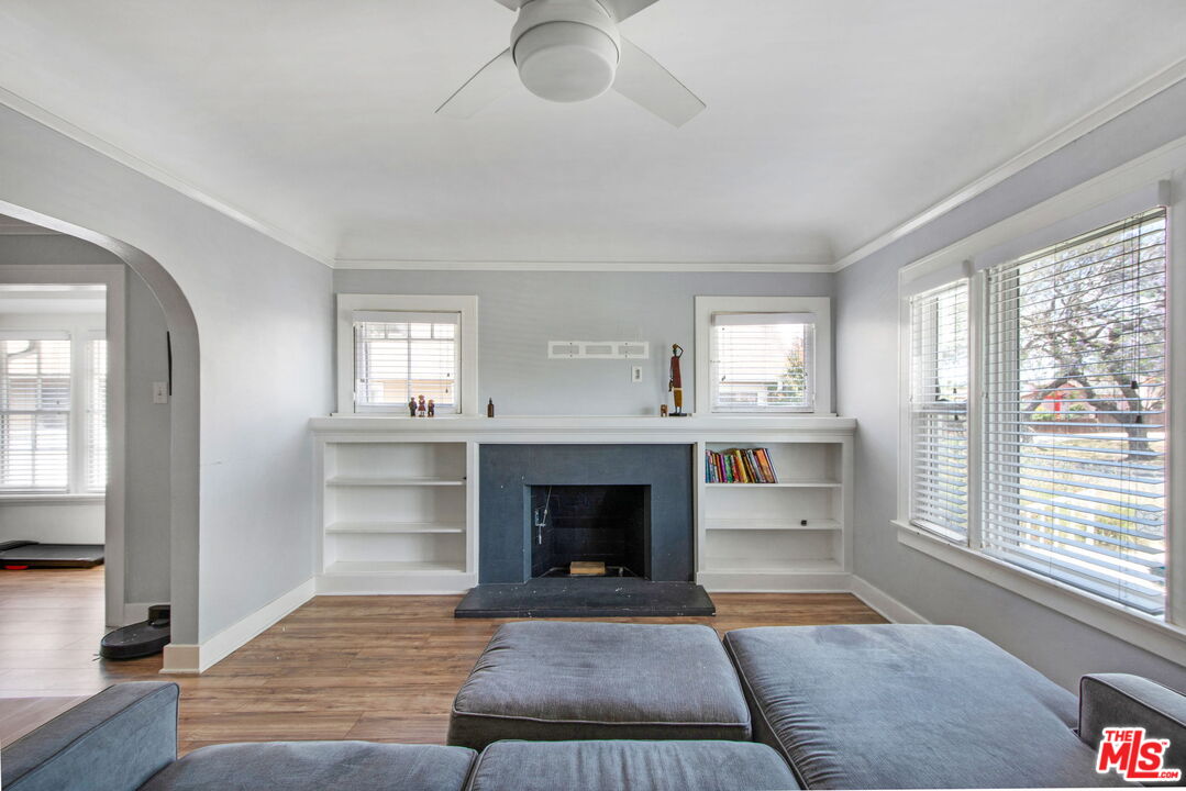 Property photo for 2051 W 78th Pl, Los Angeles, CA
