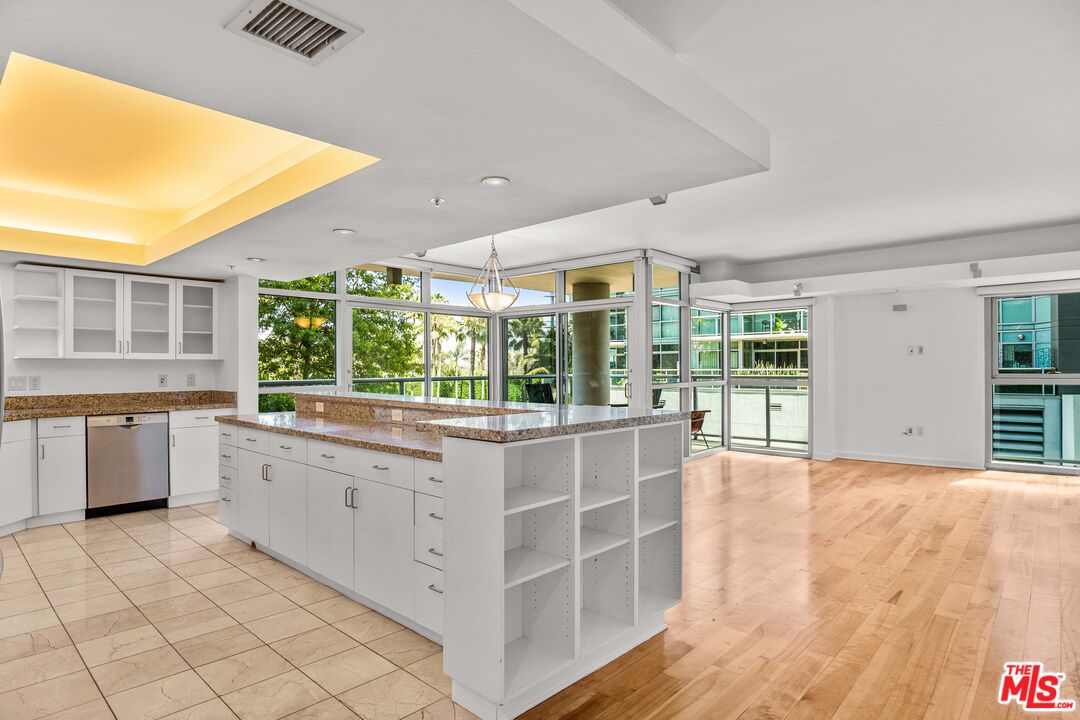 Property photo for 13700 Marina Pointe Dr, #324, Marina Del Rey, CA
