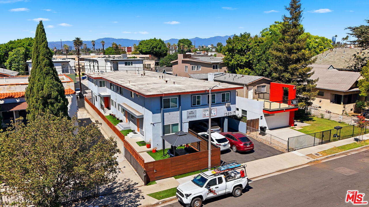 Property photo for 1287 W 37th Pl, Los Angeles, CA