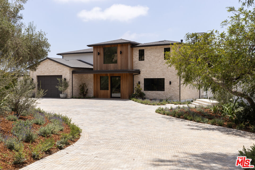Property photo for 29924 Harvester Rd, Malibu, CA