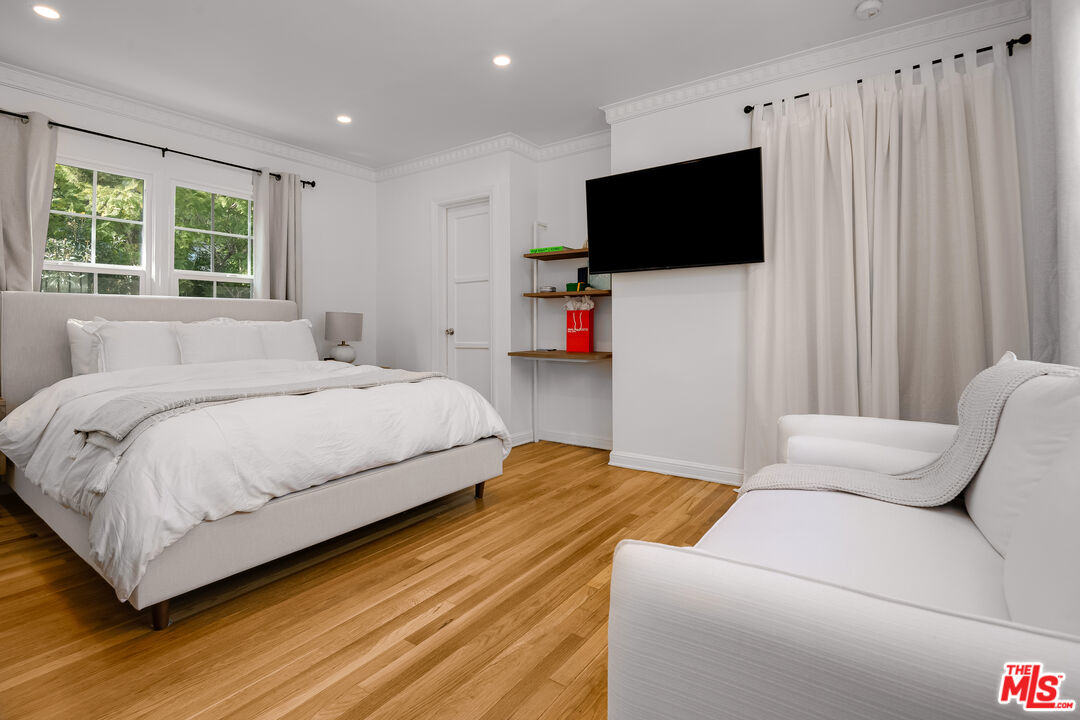 Property photo for 407 Shirley PL, #3/4, Beverly Hills, CA