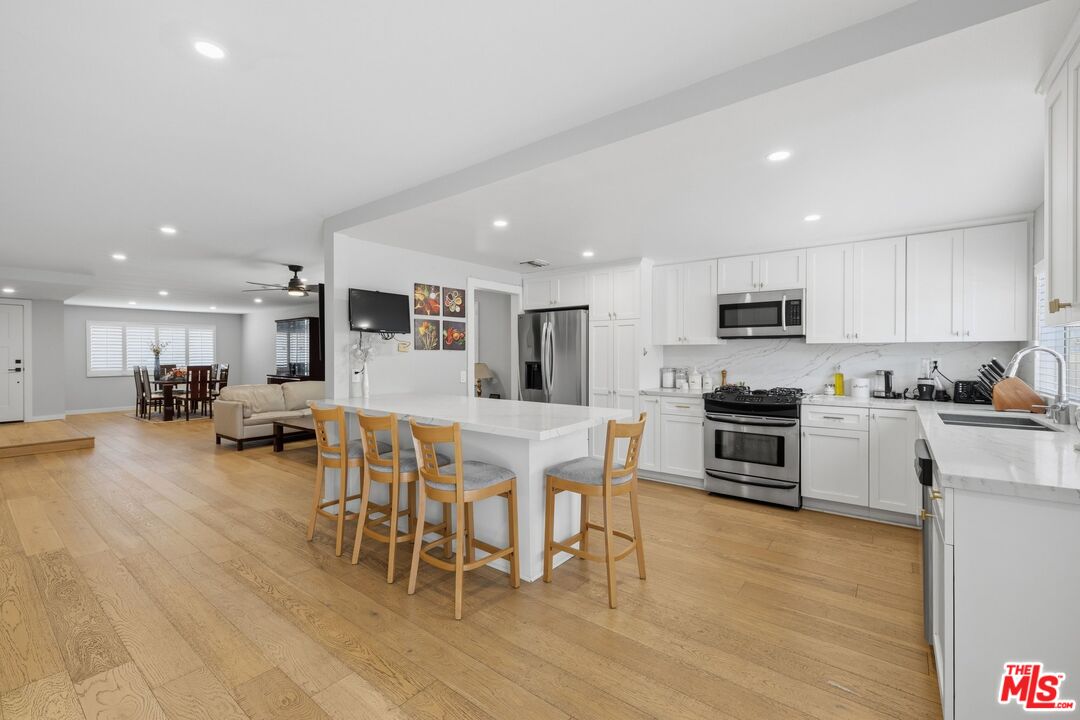 Property photo for 6206 Hesperia Ave, Los Angeles, CA