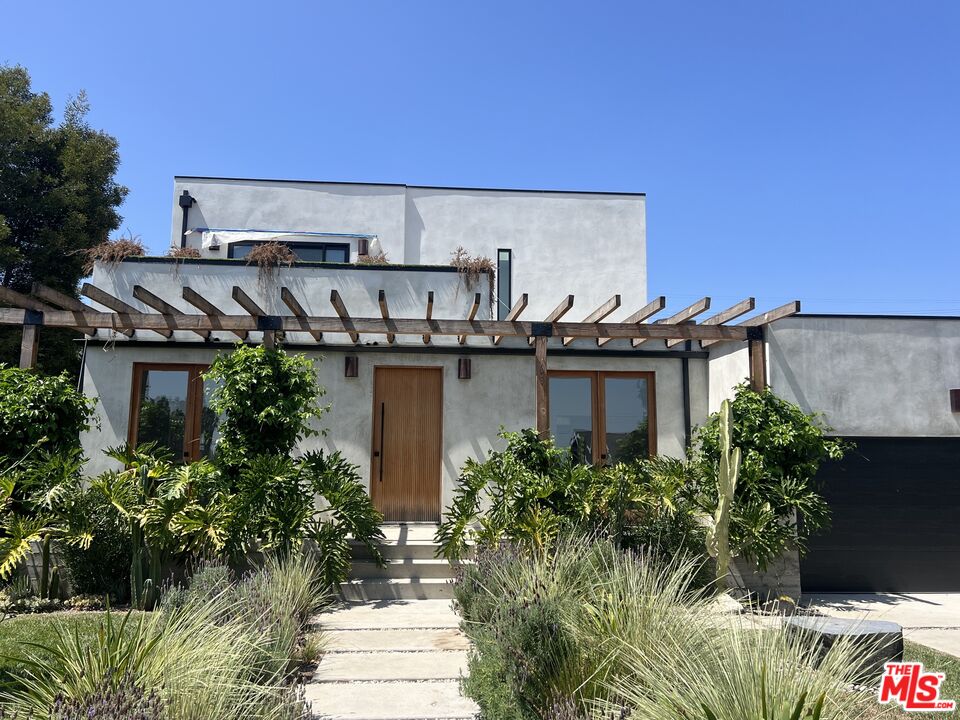 Property photo for 5357 Brynhurst Ave, Los Angeles, CA