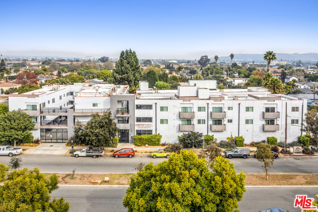 Property photo for 4620 S Slauson Ave, Los Angeles, CA