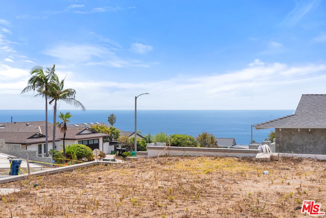 Property photo for 3709 Castlerock Rd, Malibu, CA