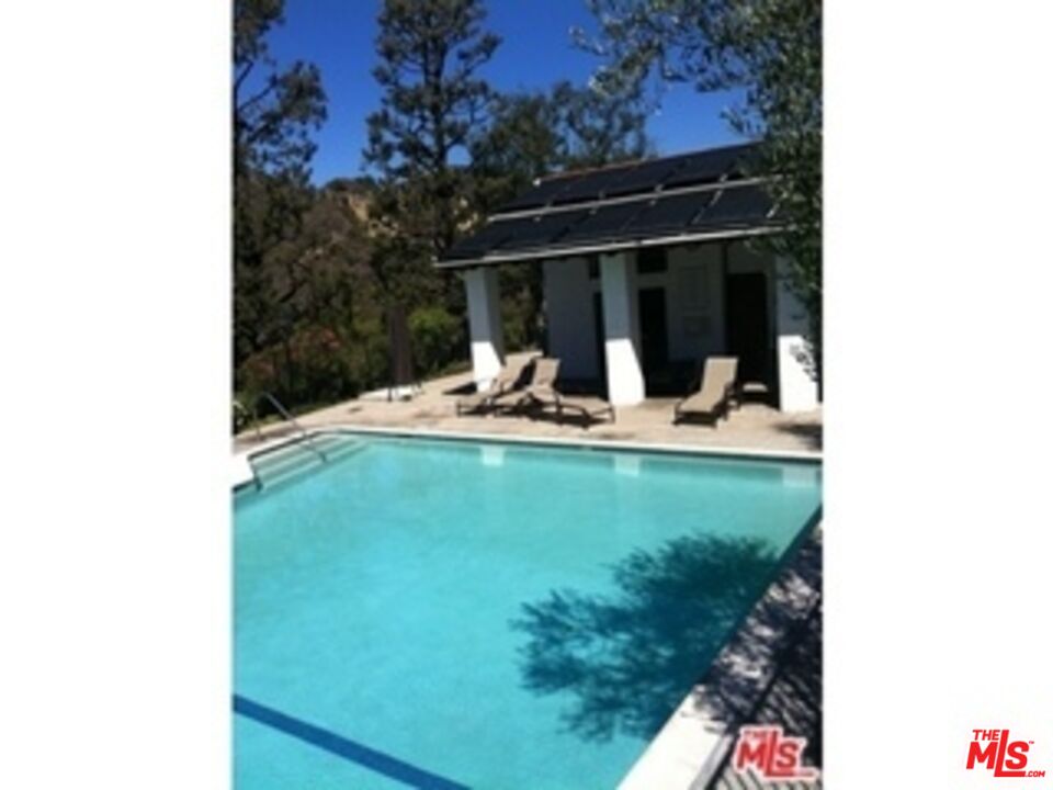 Property photo for 1629 Michael Ln, Los Angeles, CA